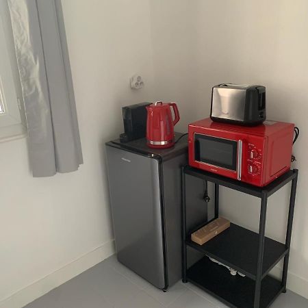 Studio Perfect For 2 Adults And 1 Kid, And Up To 2 Kids - Jourdain 20E, 25Mn To Louvre Via Line M11 ปารีส ภายนอก รูปภาพ